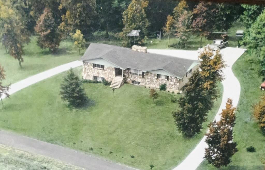 Property Photo:  1311 Oakview Drive  GA 30721 