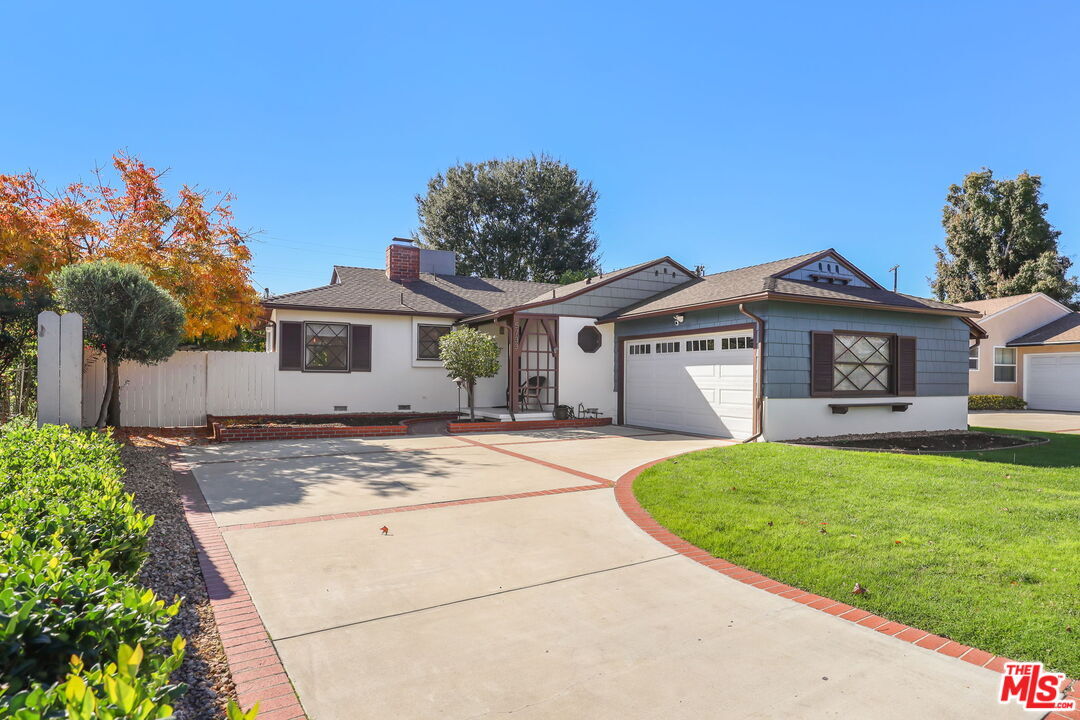 Property Photo:  5733 Radford Ave  CA 91607 