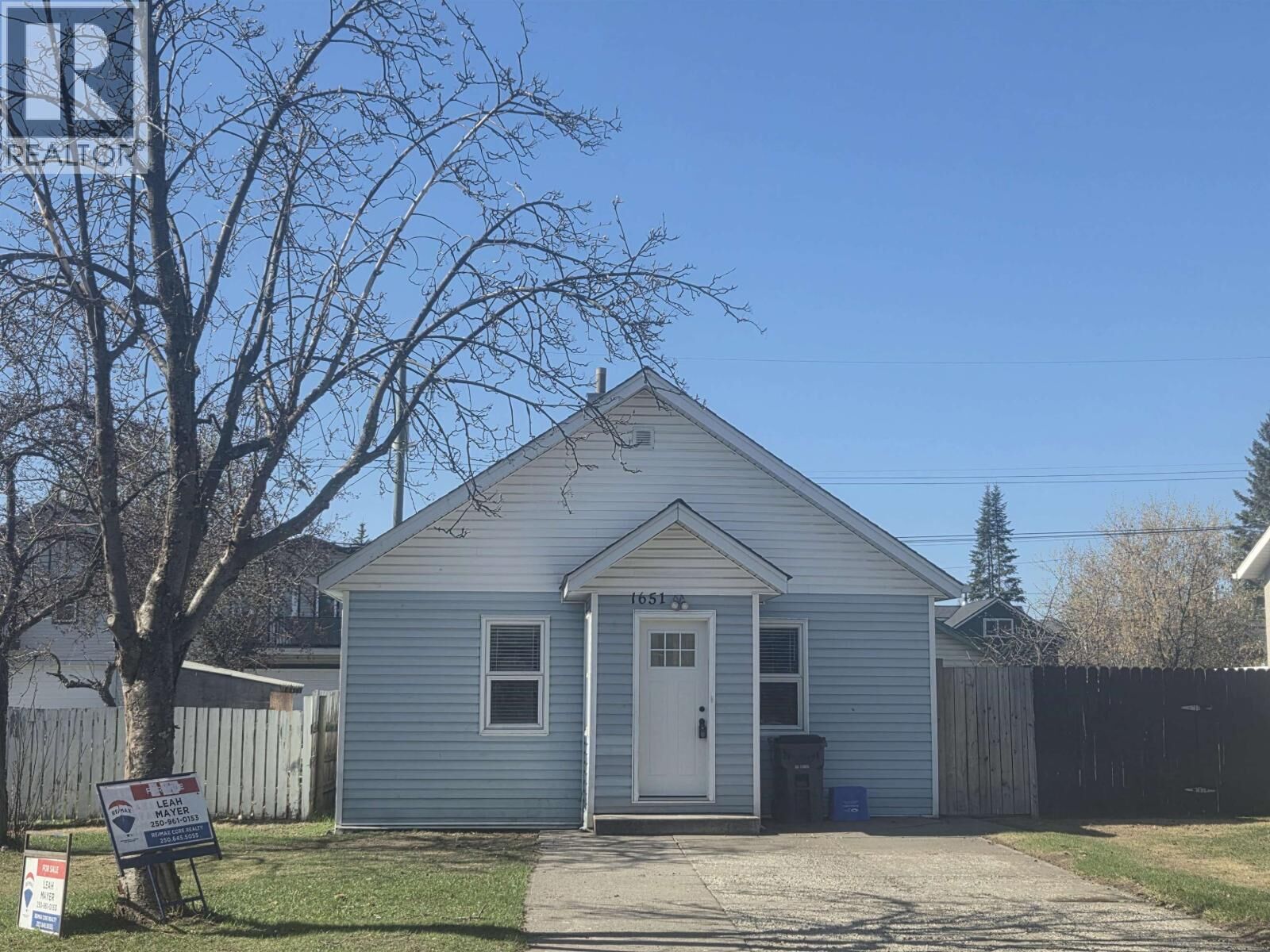 Property Photo: 1651 8th Avenue BC V2L 3R4
