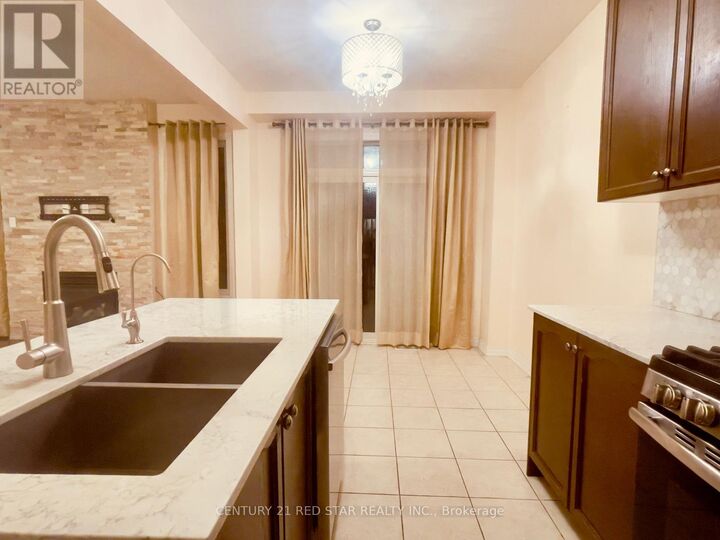 Property Photo:  55 Chesterwood Crescent  ON L6Y 0Z4 