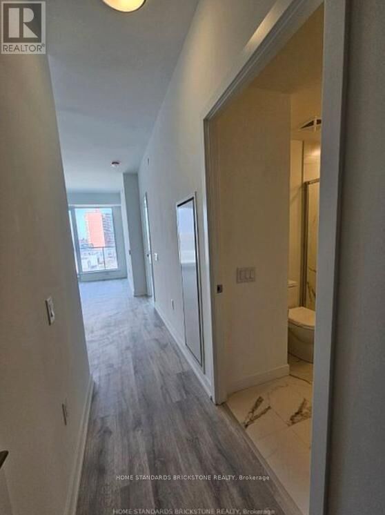 Property Photo:  7 East Golden Lion Heights N545  ON M2M 0C1 