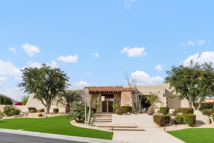 Property Photo: 72860 Calle De La Silla CA 92260