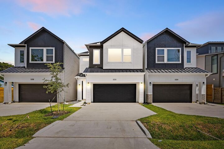 Property Photo: 5016 Golden Forest Drive TX 77091