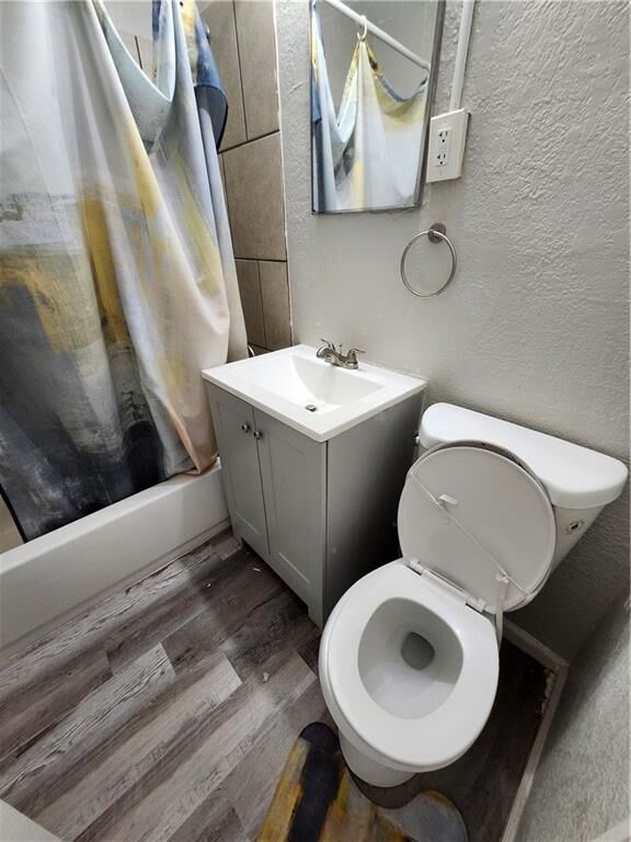 Property Photo: 2129 E 77th Terrace MO 64132