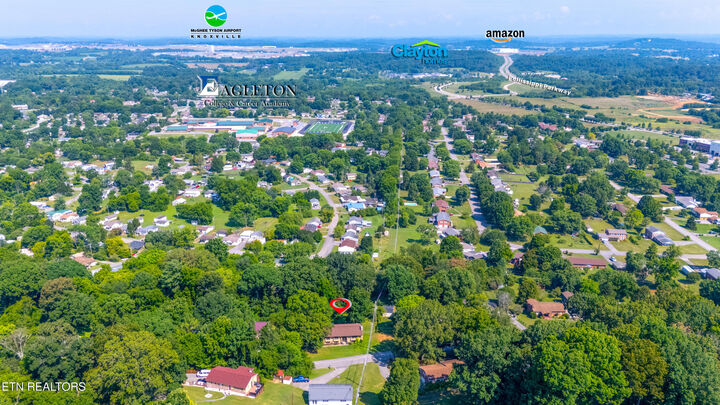 Property Photo:  2647 May Ave  TN 37804 