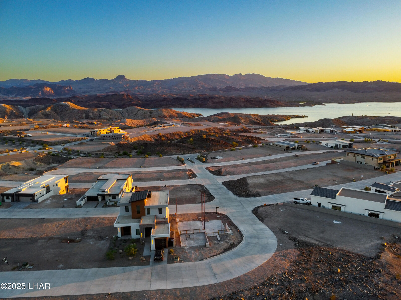 Property Photo:  2436 The Rdgs Way  AZ 86406 