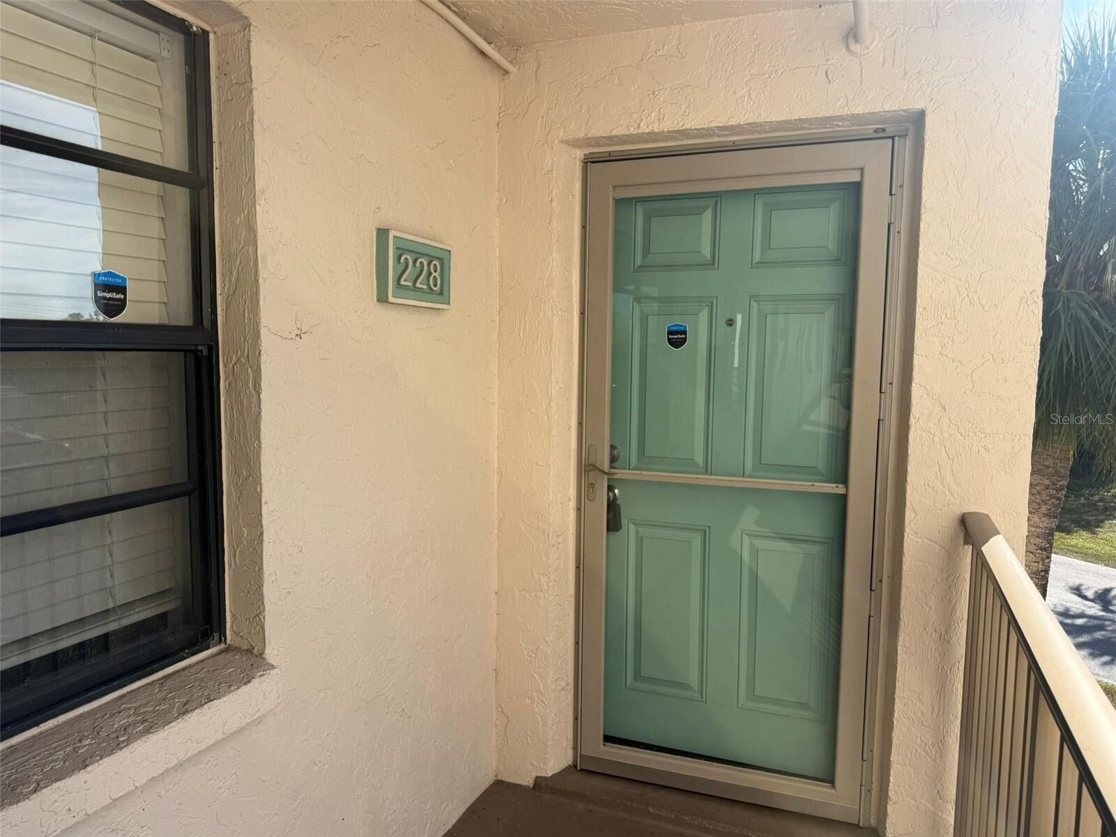 Property Photo: 175 Kings Highway B8 FL 33983