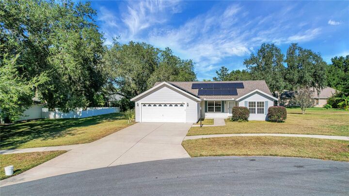 Property Photo: 1203 Laurel Oak Lane FL 32159
