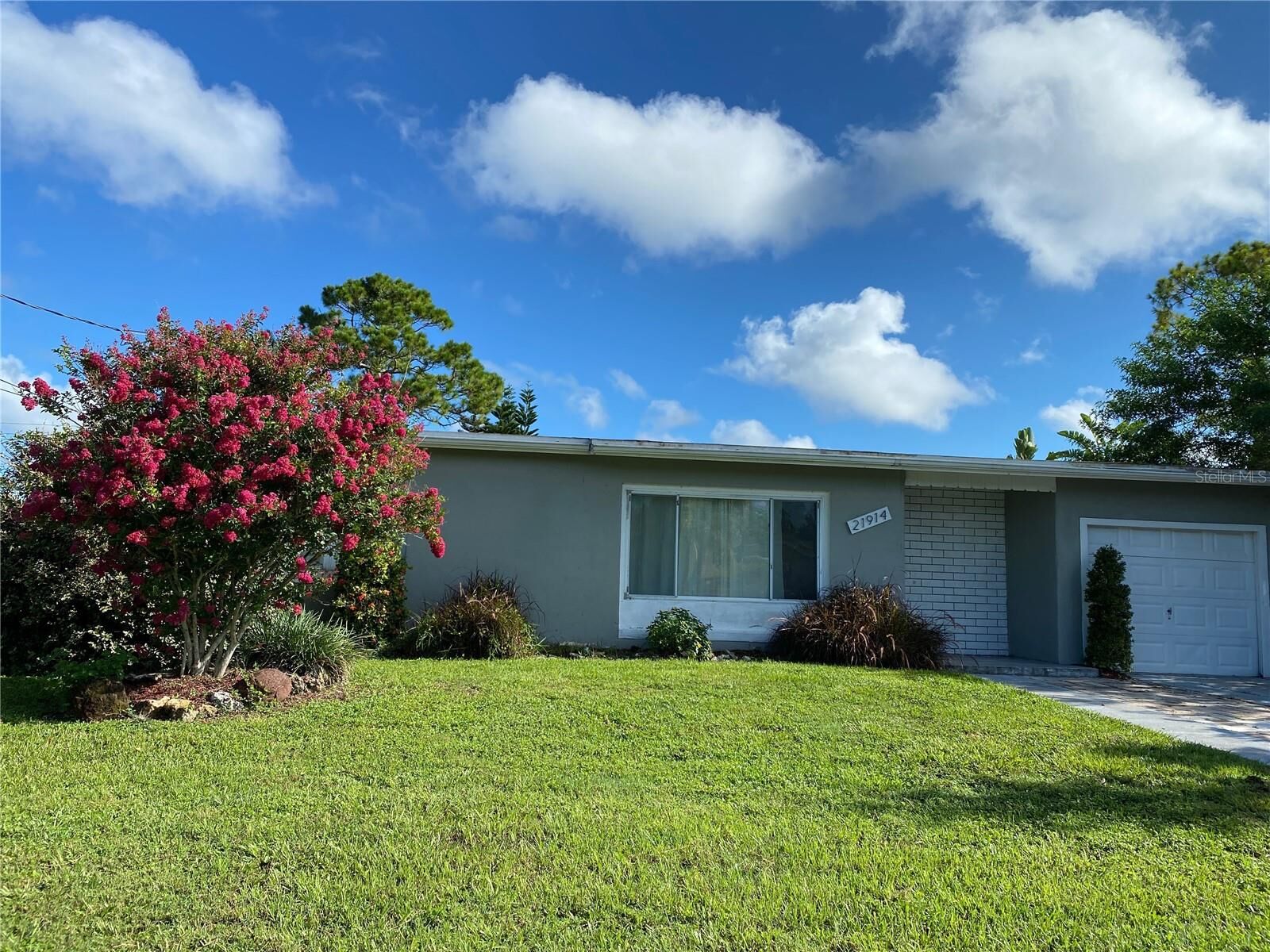 Property Photo:  21914 Cellini Avenue  FL 33952 