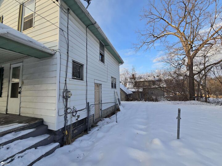 Property Photo:  341 Crosby Street  MI 48503 
