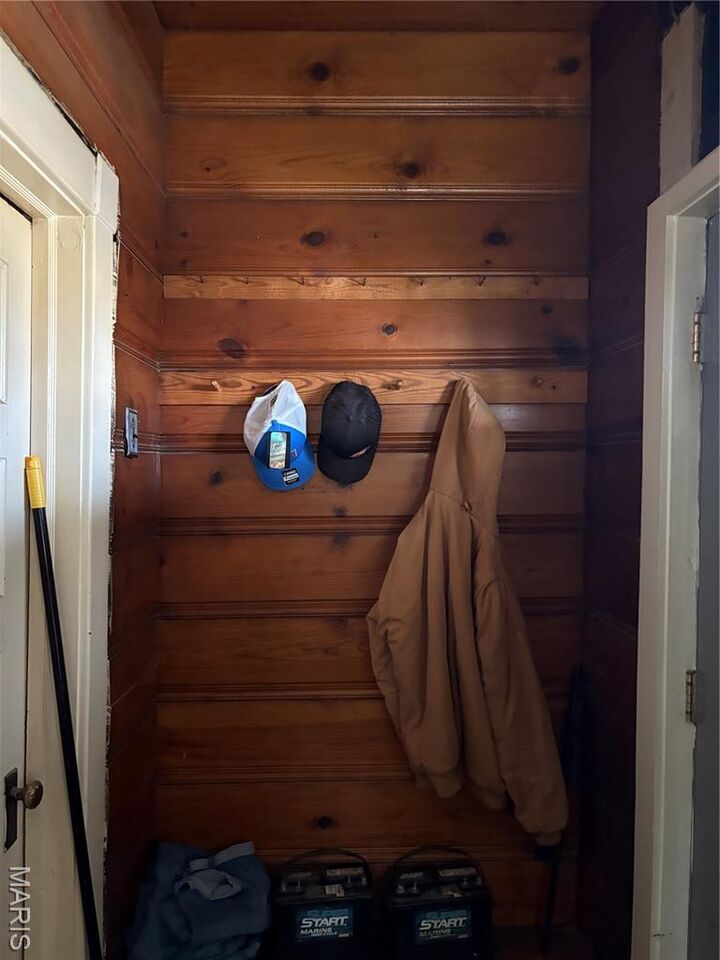 Property Photo:  2254 Lee Avenue  IL 62040 