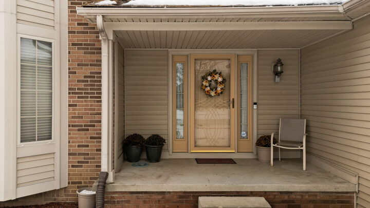 Property Photo: 9639 Hampton Drive MI 48111