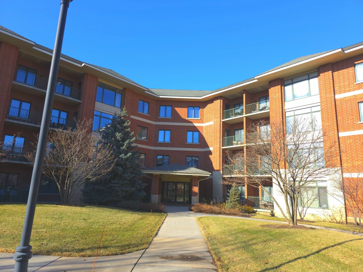 Property Photo:  845 E 22nd Street B112  IL 60148 