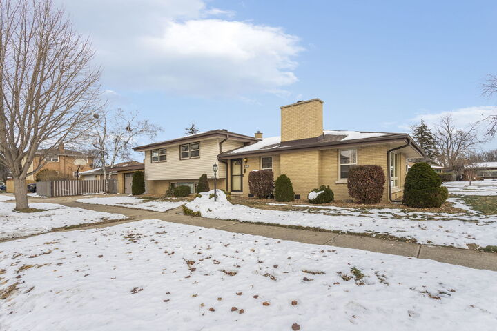 Property Photo:  10801 S Tripp Avenue  IL 60453 