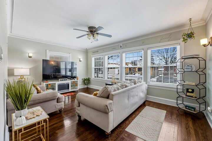 Property Photo: 1412 S 14th Avenue IL 60153