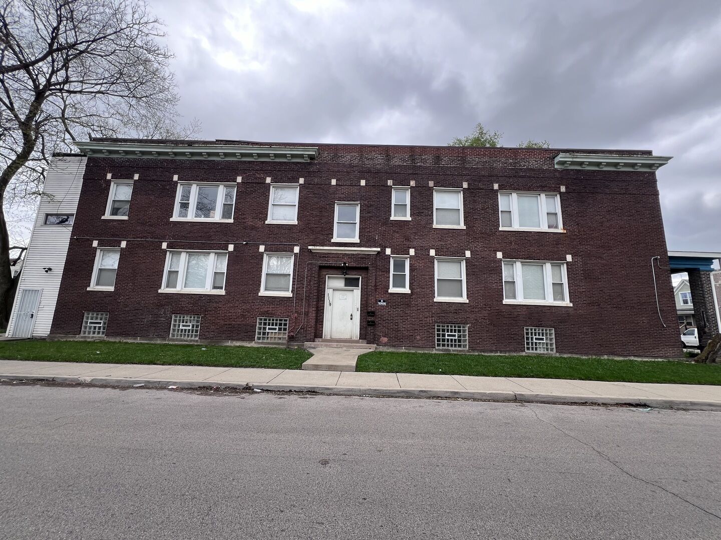 Property Photo:  1119 W 72nd Street 2R  IL 60621 