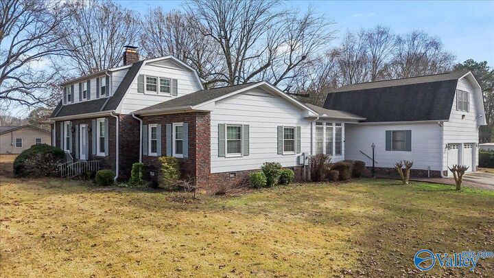 Property Photo: 260 Guntersville Road AL 35016