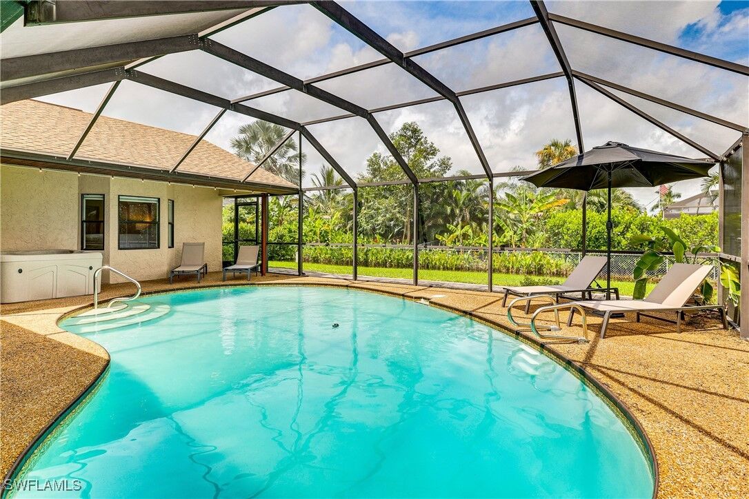 Property Photo:  6030 Perthshire Lane  FL 33908 