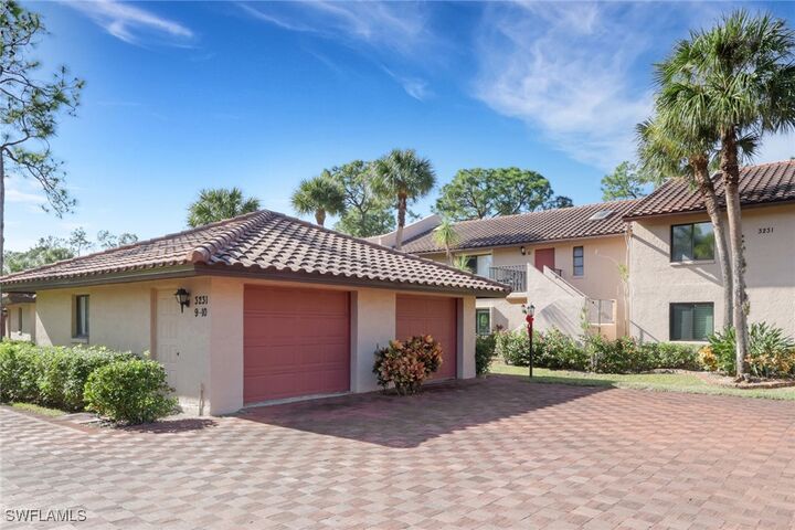 Property Photo: 3231 Horse Carriage Way 10 FL 34105