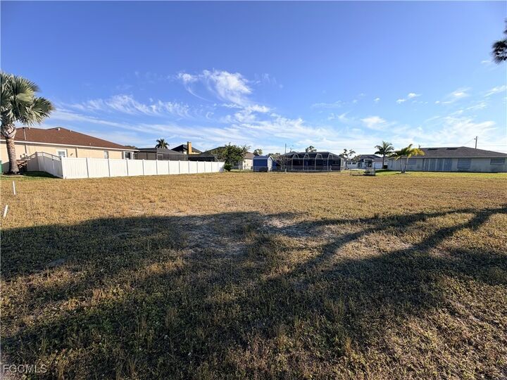 Property Photo: 1422 SW 39th Terrace FL 33914