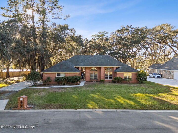Property Photo: 1850 Waterbury Lane FL 32003