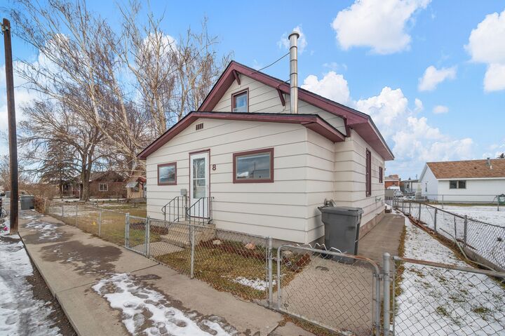 Property Photo:  8 W Pacific Street  MT 59635 