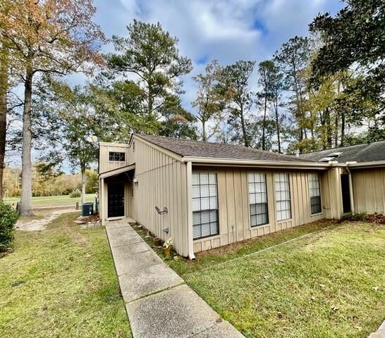 Property Photo: 56 N Court Villa Drive 56 LA 70471