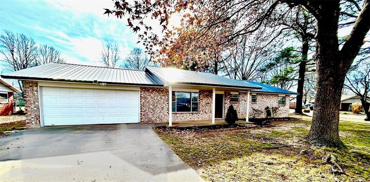 Property Photo: 307 Terry Avenue AR 72764