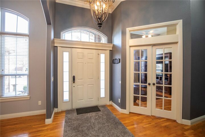 Property Photo: 5704 S Chanberry Lane AR 72758