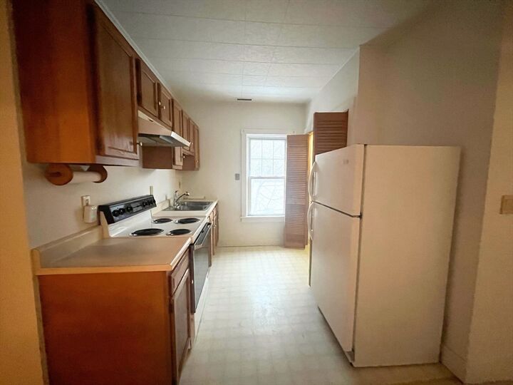 Property Photo:  123 Mayfield St 1st Floor  MA 01602 