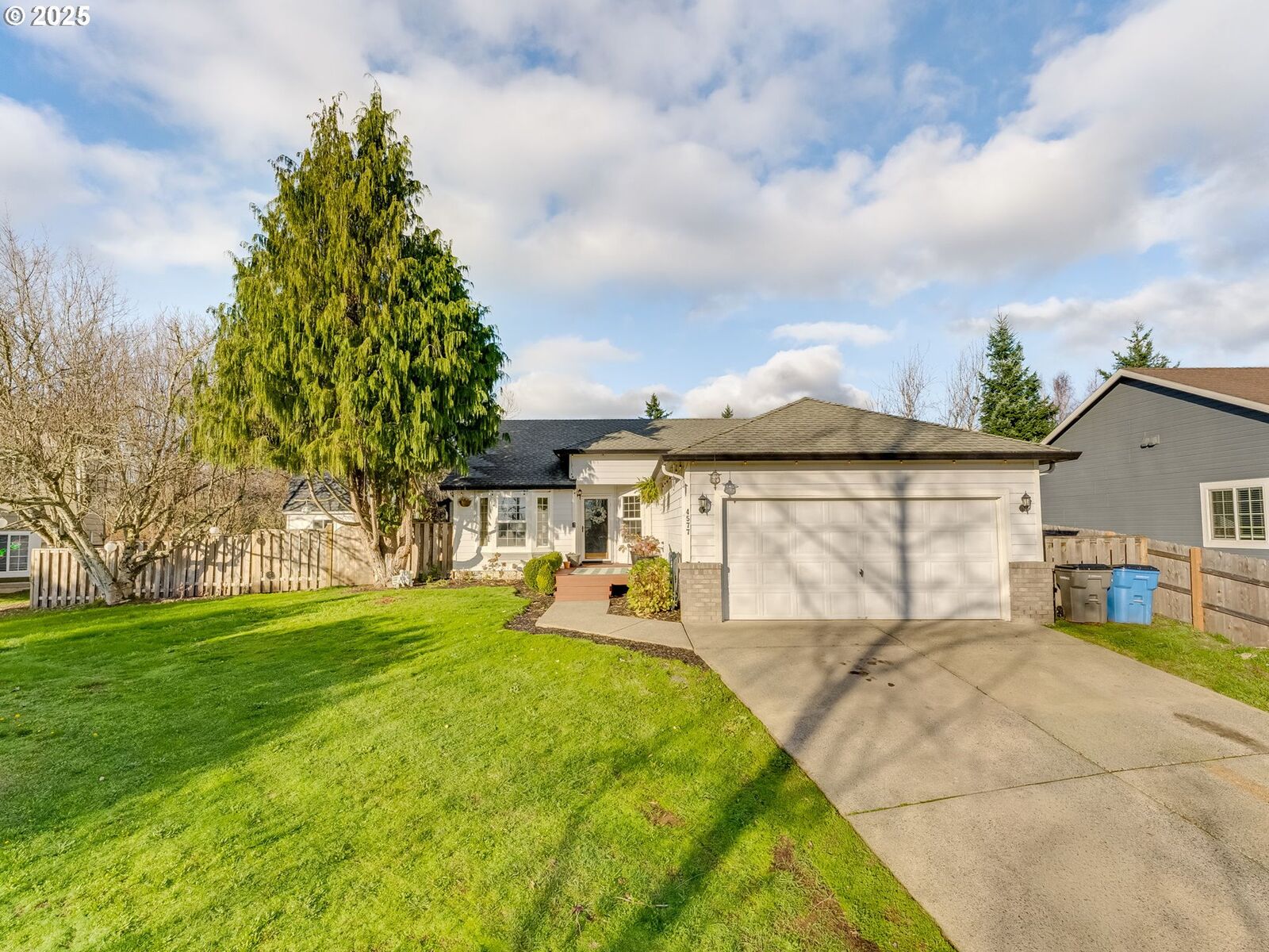 Property Photo:  4577 Rolling Meadows Dr  WA 98671 