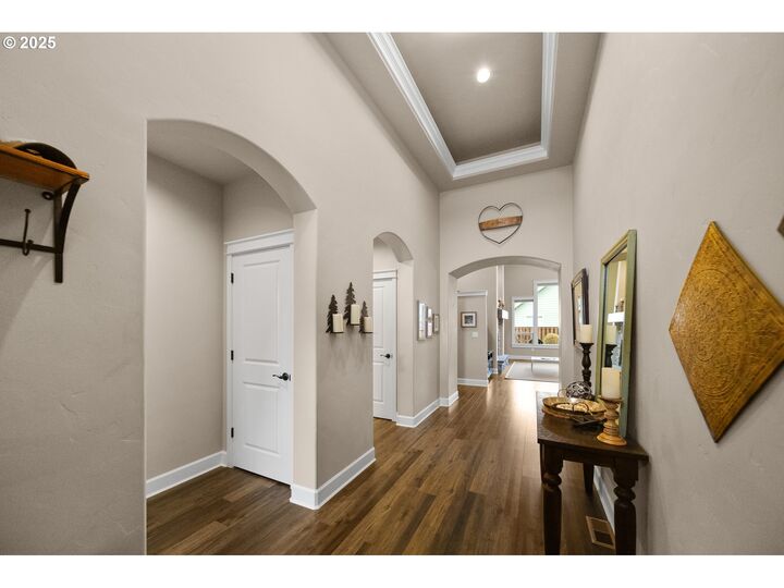 Property Photo:  1229 NE Sunrise St  OR 97754 