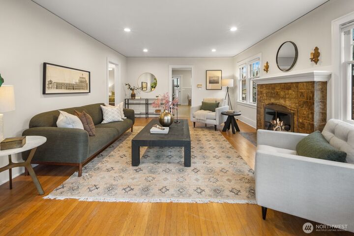 Property Photo: 715 N 70th Street WA 98103