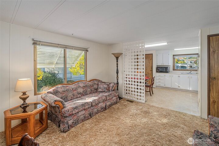 Property Photo:  1608 N Western 27  WA 98801 