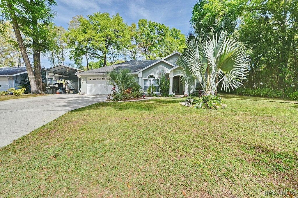 Property Photo: 222 W Inverness Boulevard FL 34452