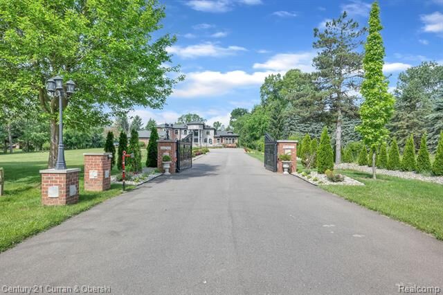 Property Photo: 17965 Beck Road MI 48168