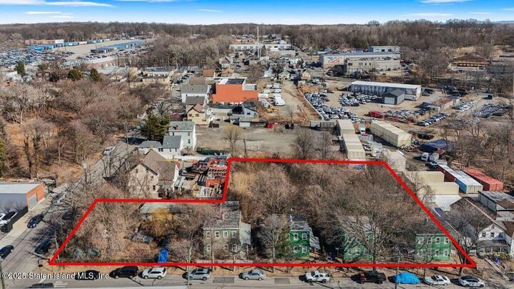 Property Photo:  75-77 Kreischer Street  NY 10309 