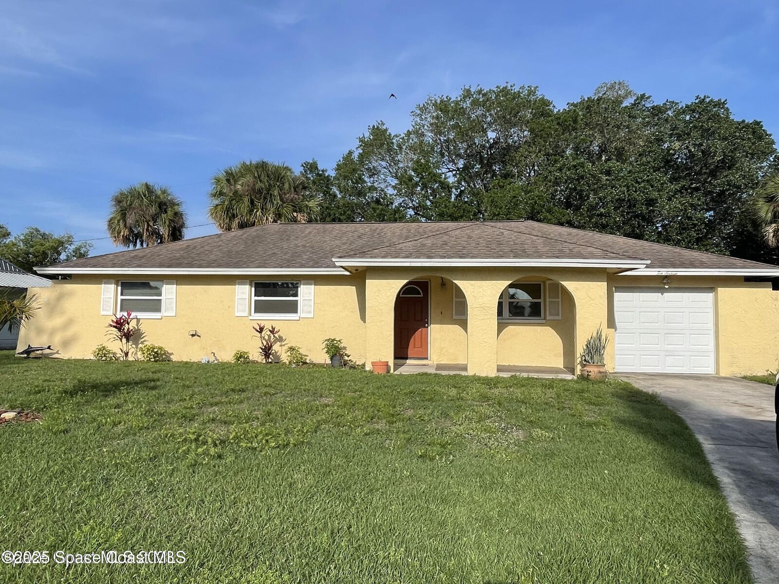 Property Photo: 1016 Martin Drive FL 32955