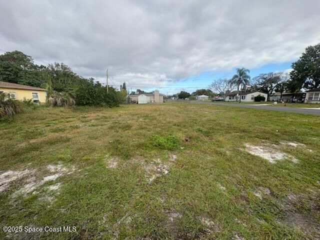 Property Photo: 401 N Carolina Avenue FL 32922