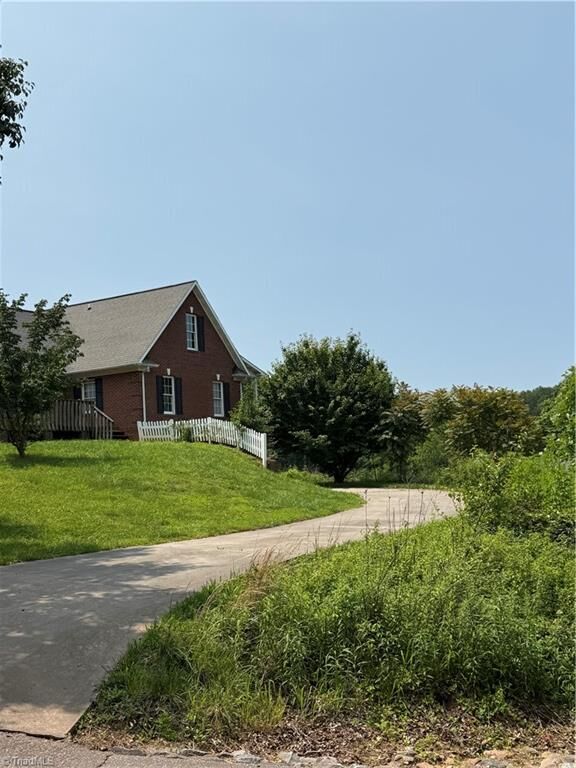 Property Photo: 591 Fox Road NC 28697