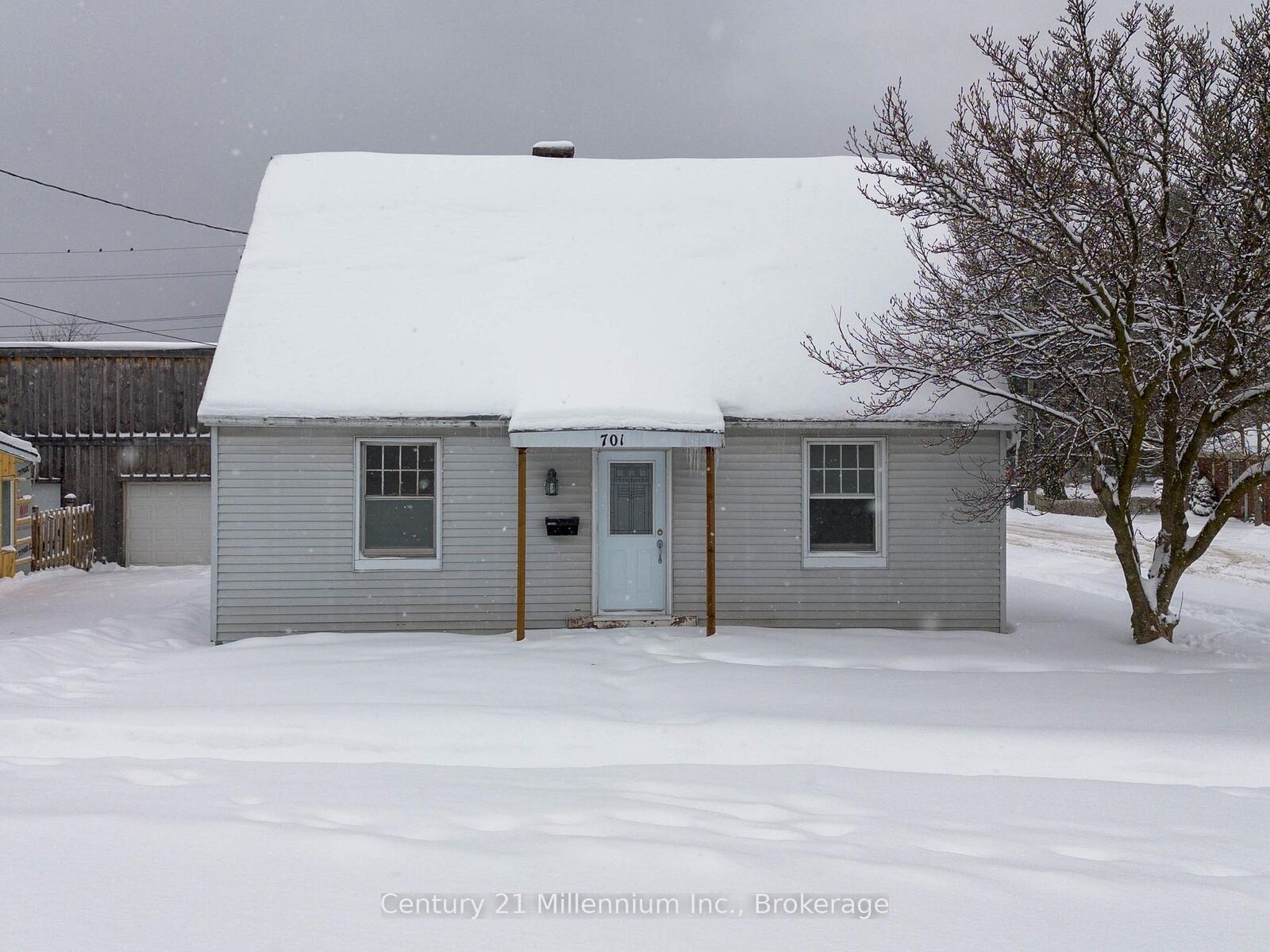 Property Photo: 701 5th Street E ON N4K 1E4