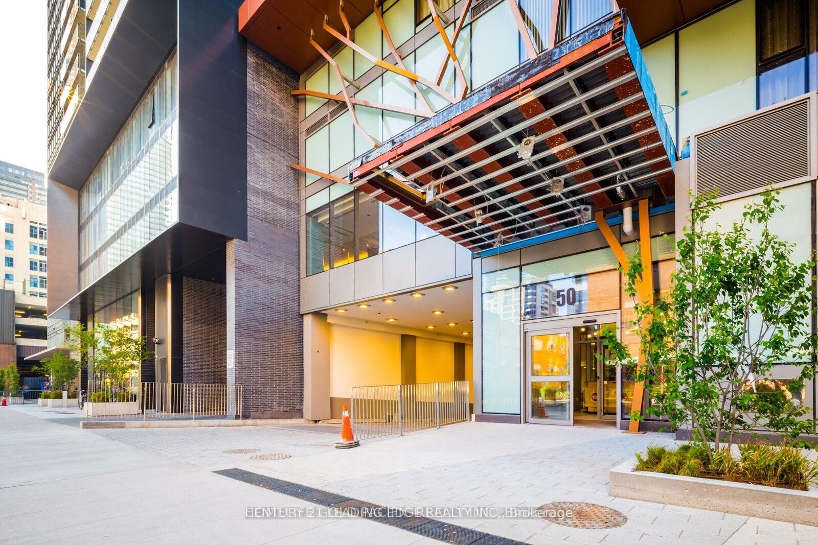 Property Photo:  50 Wellesley Street E 806  ON M4Y 1G2 