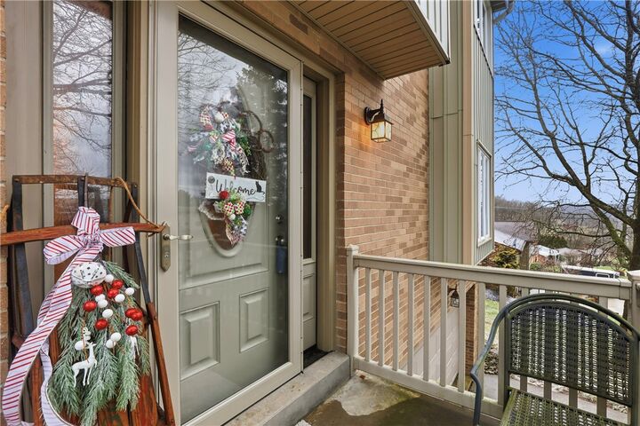 Property Photo:  132 Skyview Dr  PA 15644 