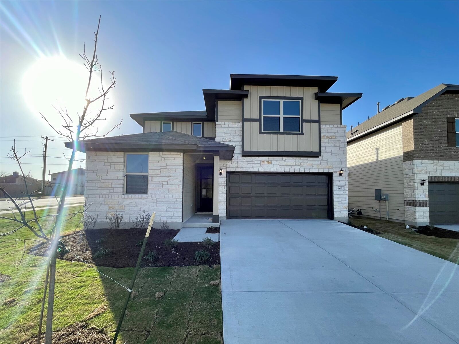 Property Photo:  601 Palo Brea Loop  TX 78634 