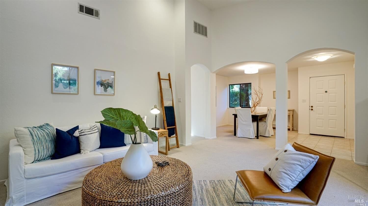 Property Photo:  16 Tudor Court  CA 94903 