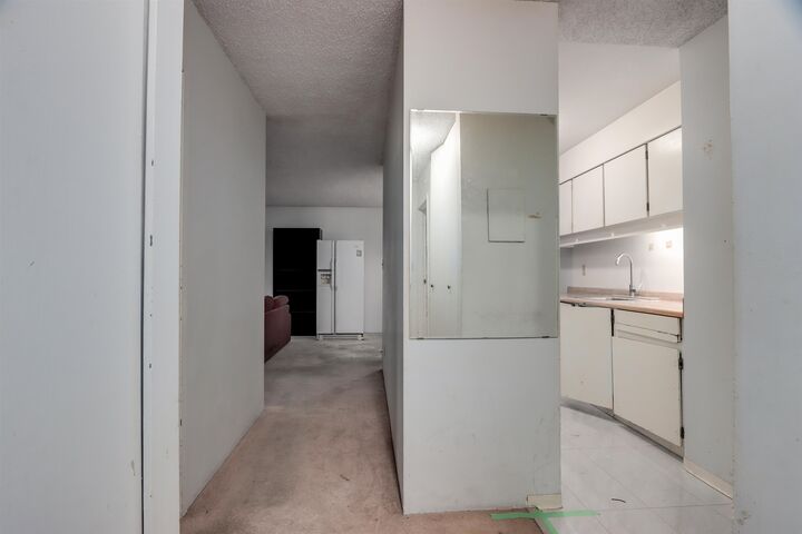 Property Photo: 5932 Patterson Avenue 904 BC V5H 4B4