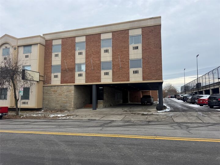 Property Photo:  65 Front Street 305  NY 13905 