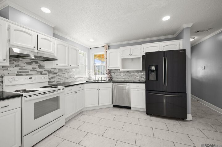 Property Photo:  4405 Noble Cane Dr  LA 70814 