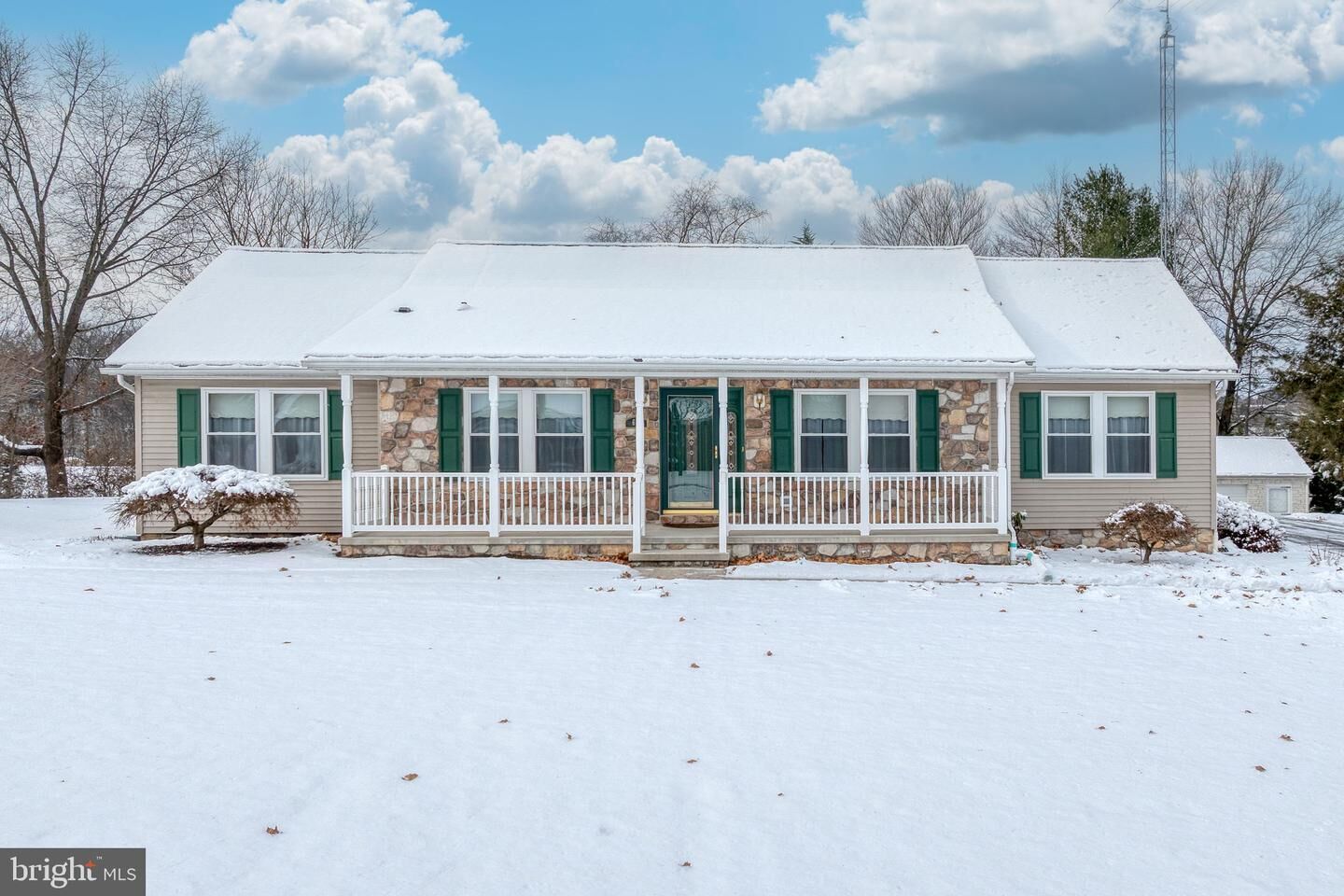 Property Photo: 67 Lakeview Terrace PA 17331