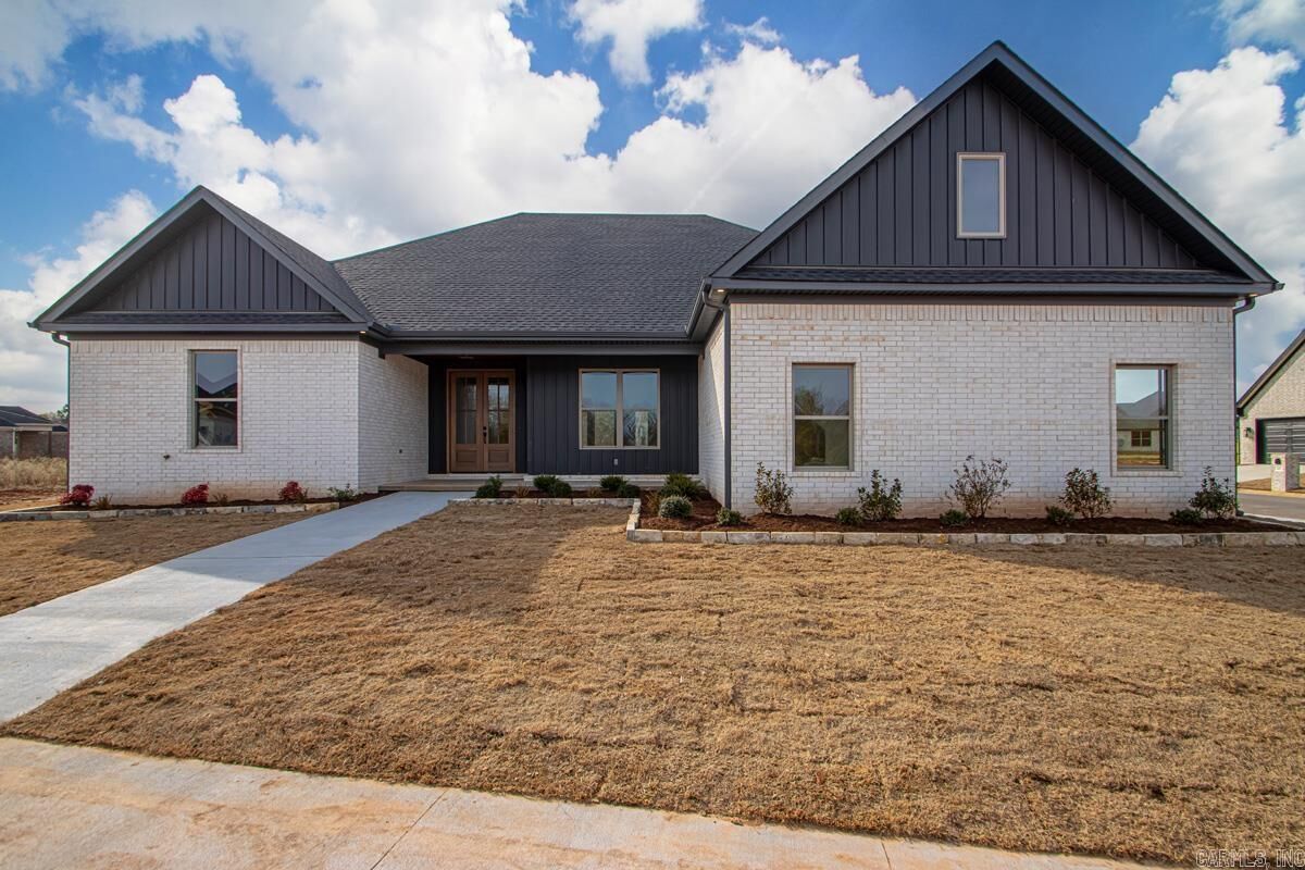 Property Photo:  602 Corondelet Lane  AR 72113 